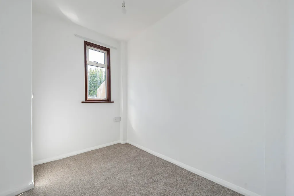 Campion Close, Hillingdon, UB8, photo 18