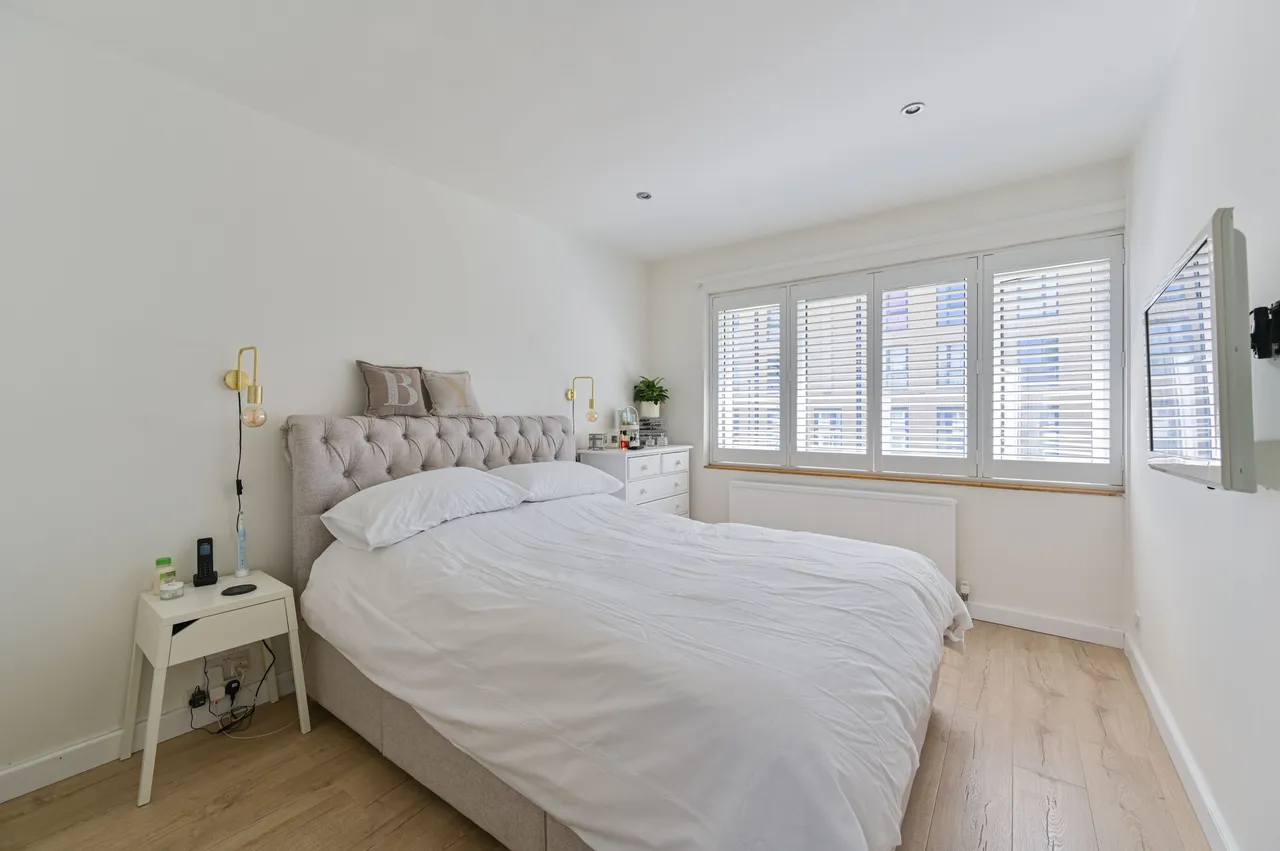 31 Clarence Crescent, London, photo 8