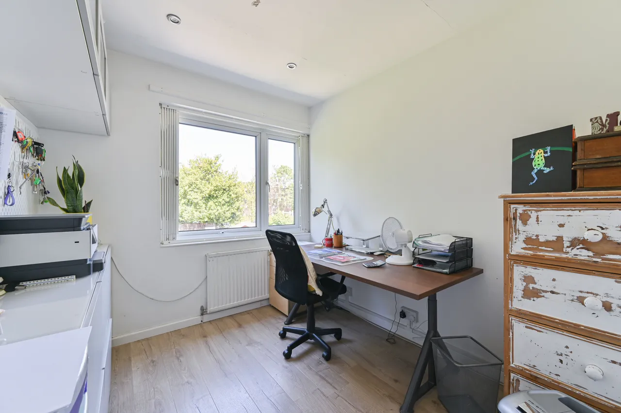 31 Clarence Crescent, London, photo 11