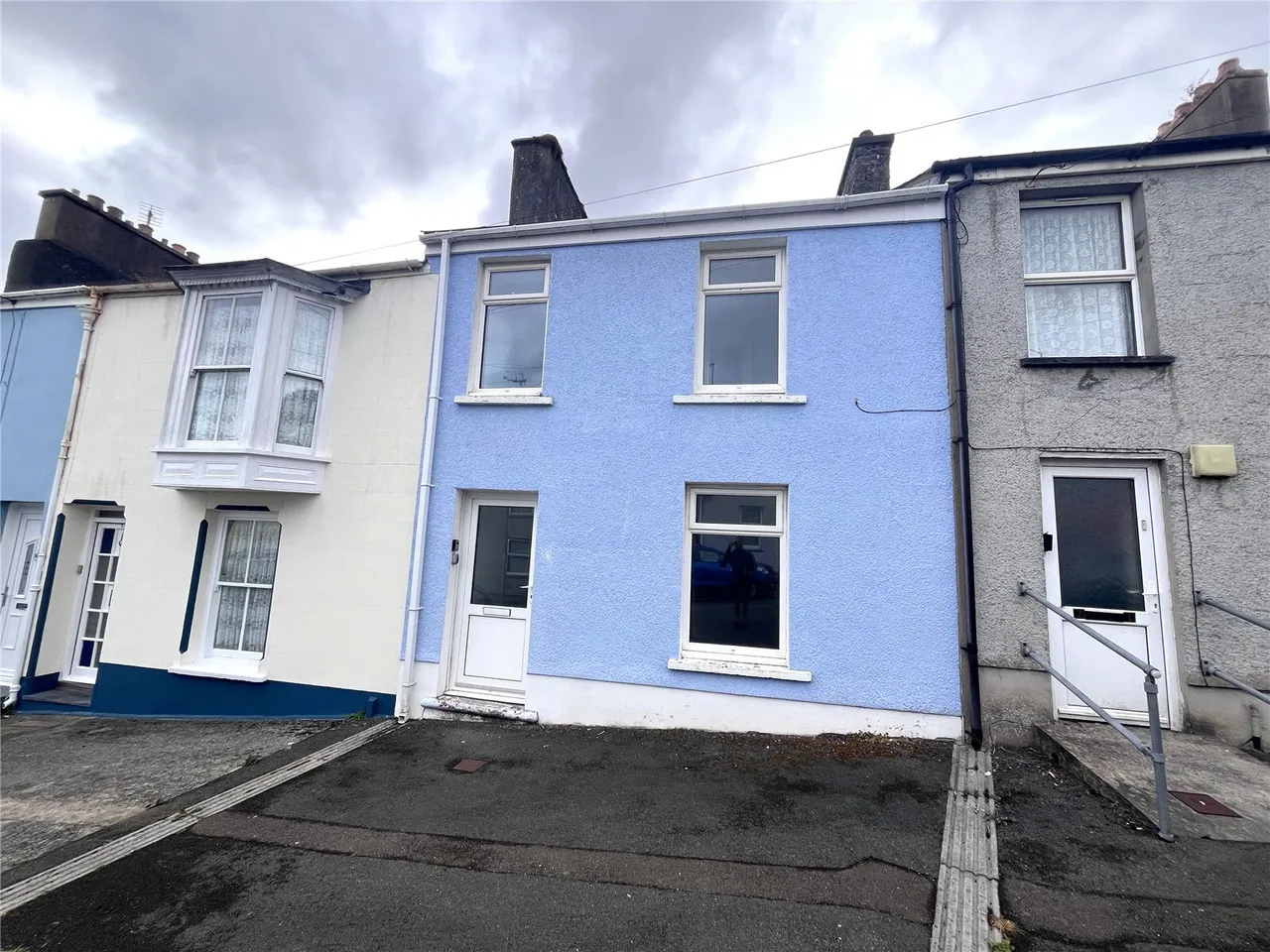 3 bed house for sale, Market Street, Pembroke Dock, SA72