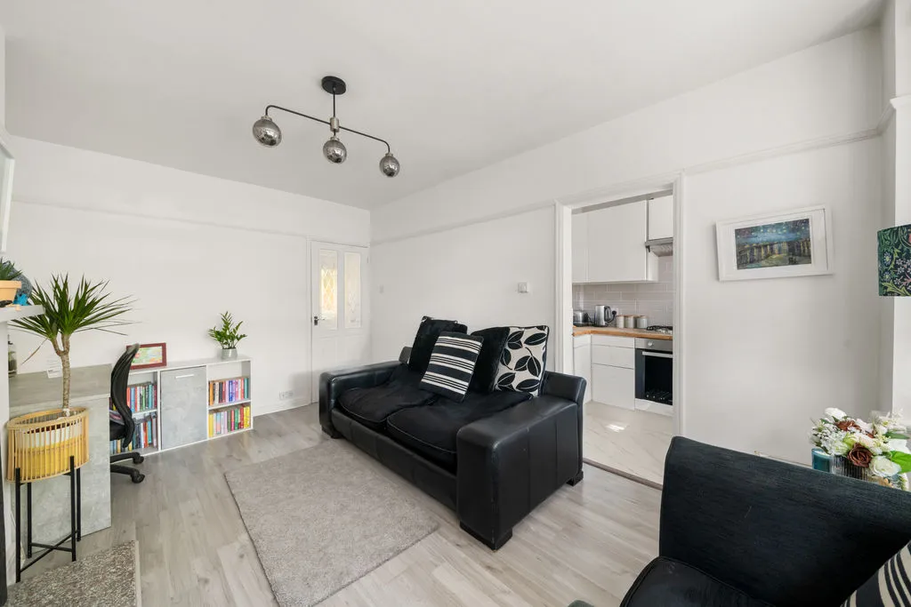 Oldfield Lane North, Greenford, photo 11