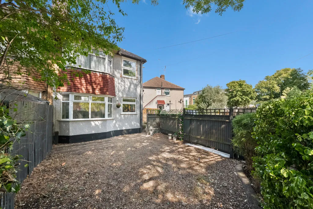 Oldfield Lane North, Greenford, photo 8