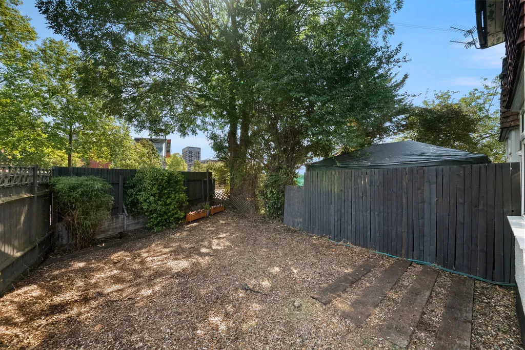 Oldfield Lane North, Greenford, photo 12
