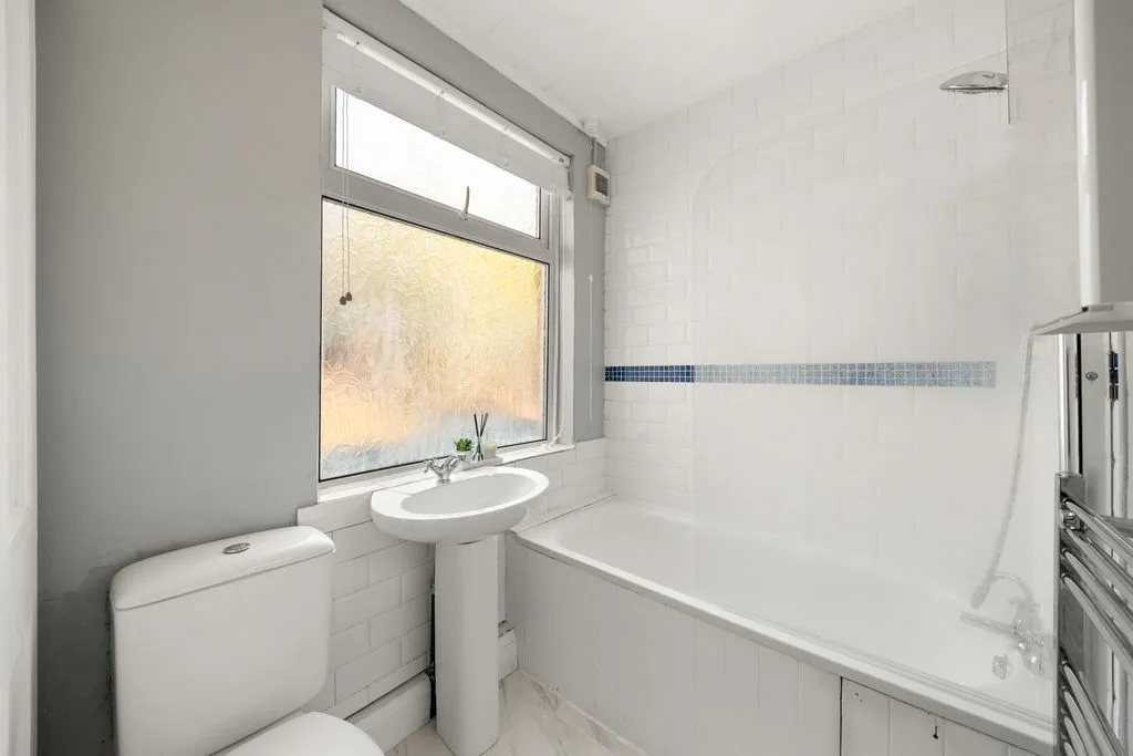 Oldfield Lane North, Greenford, photo 5