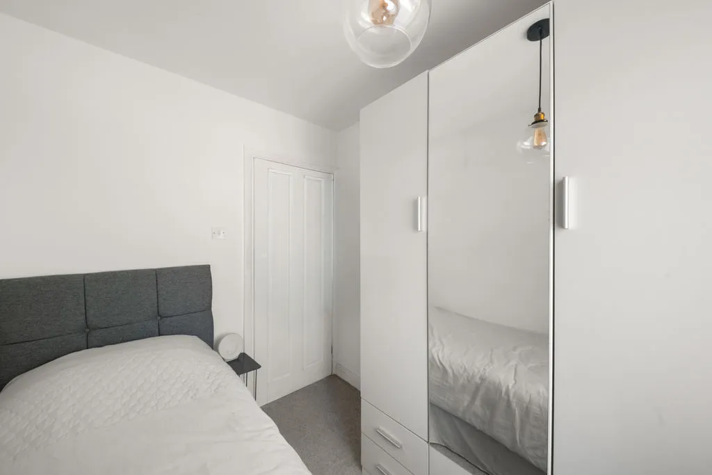 Oldfield Lane North, Greenford, photo 9