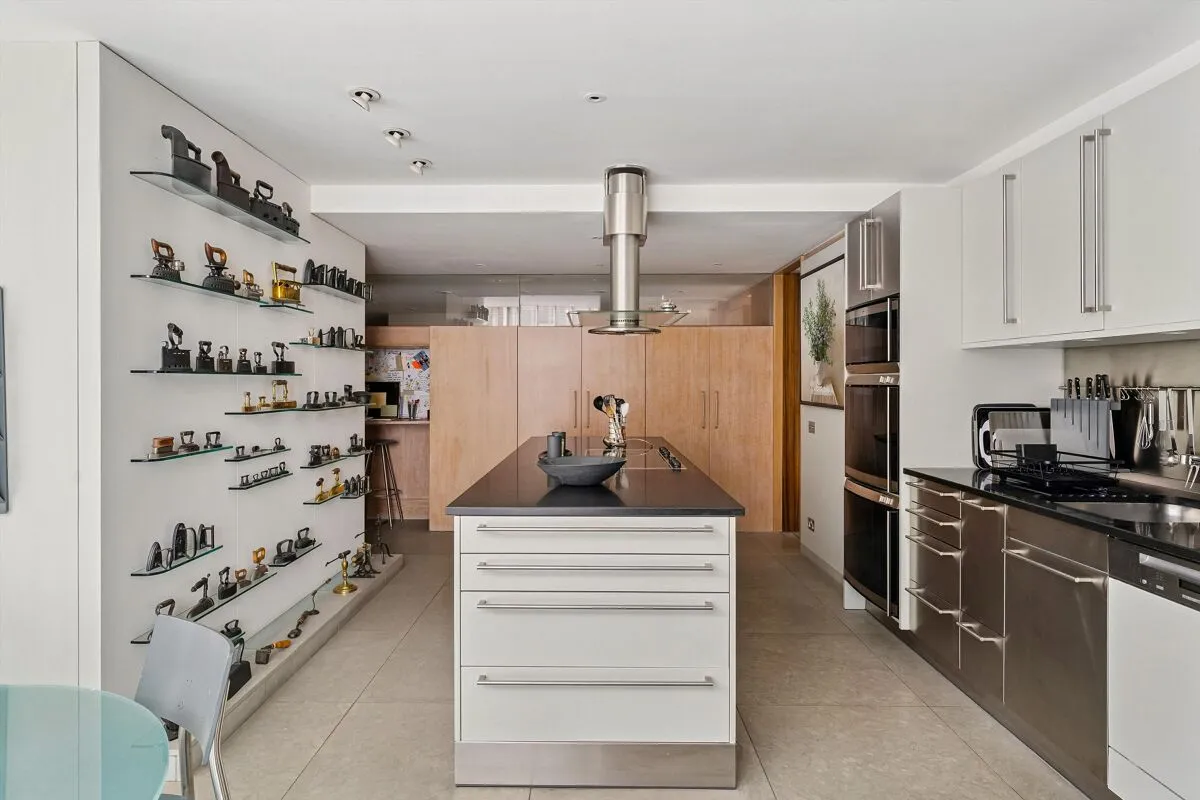 Hester Road, London, SW11, photo 12