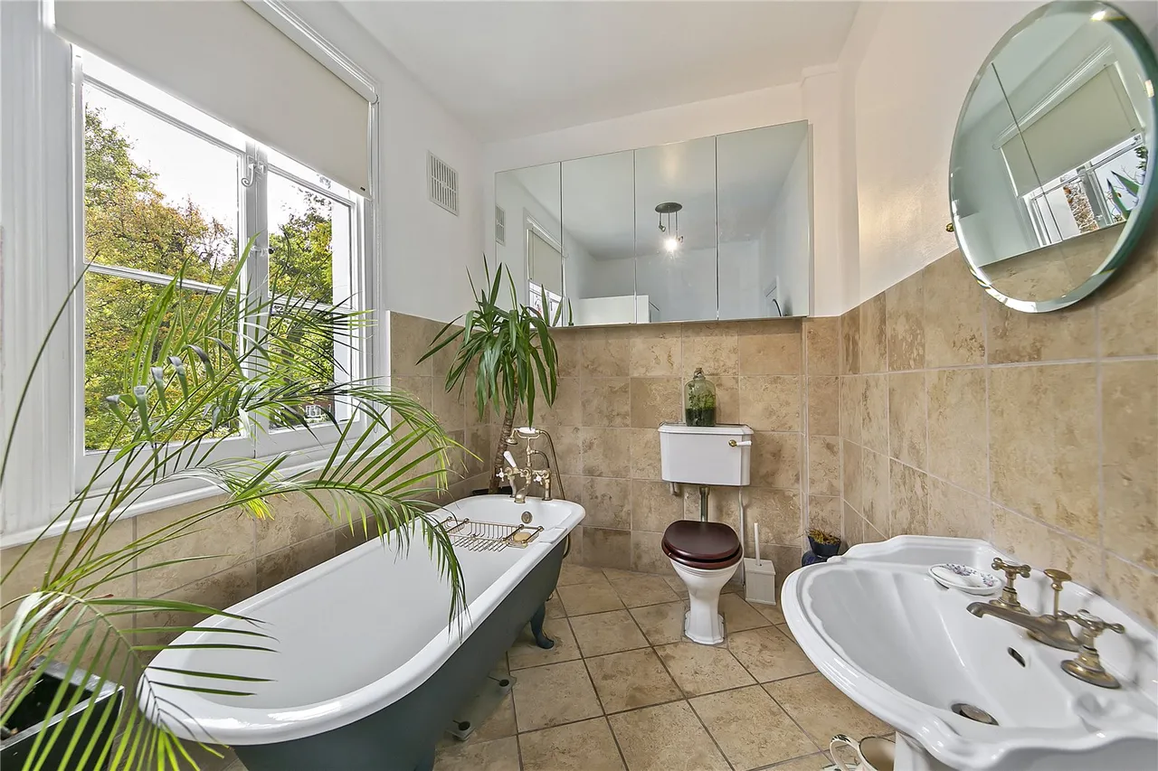Queens Road, Richmond, TW10, photo 23
