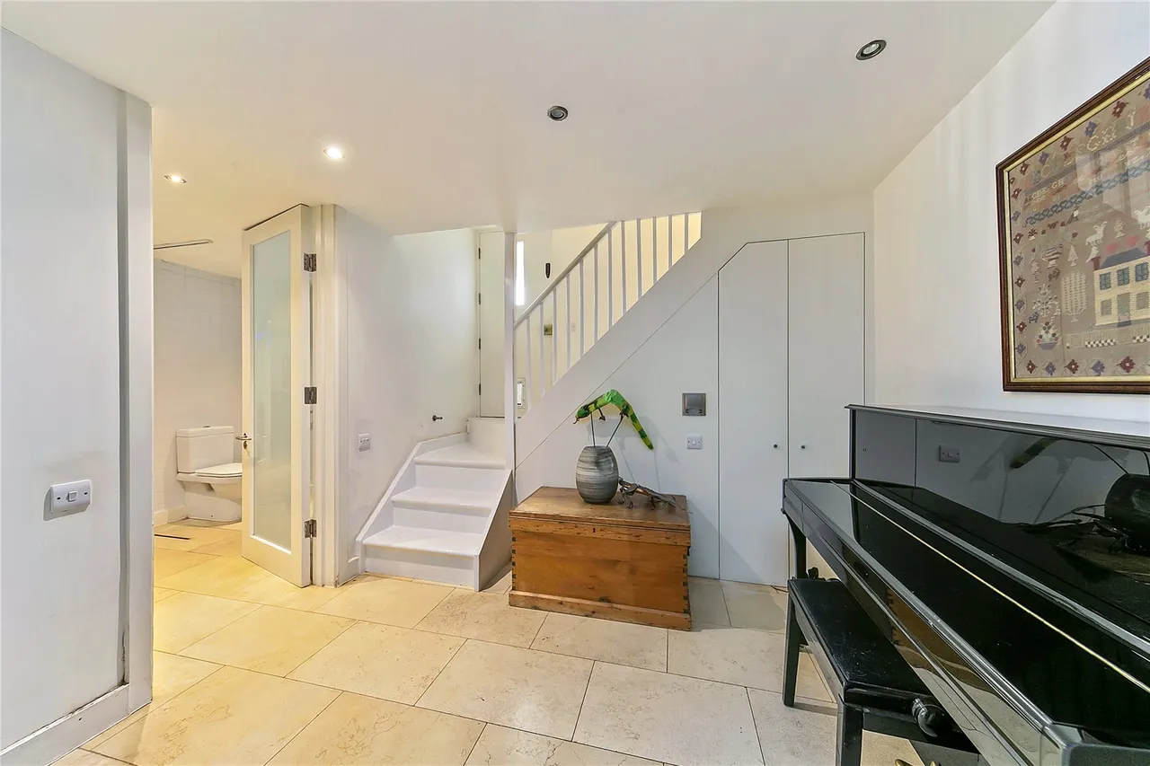 Queens Road, Richmond, TW10, photo 17