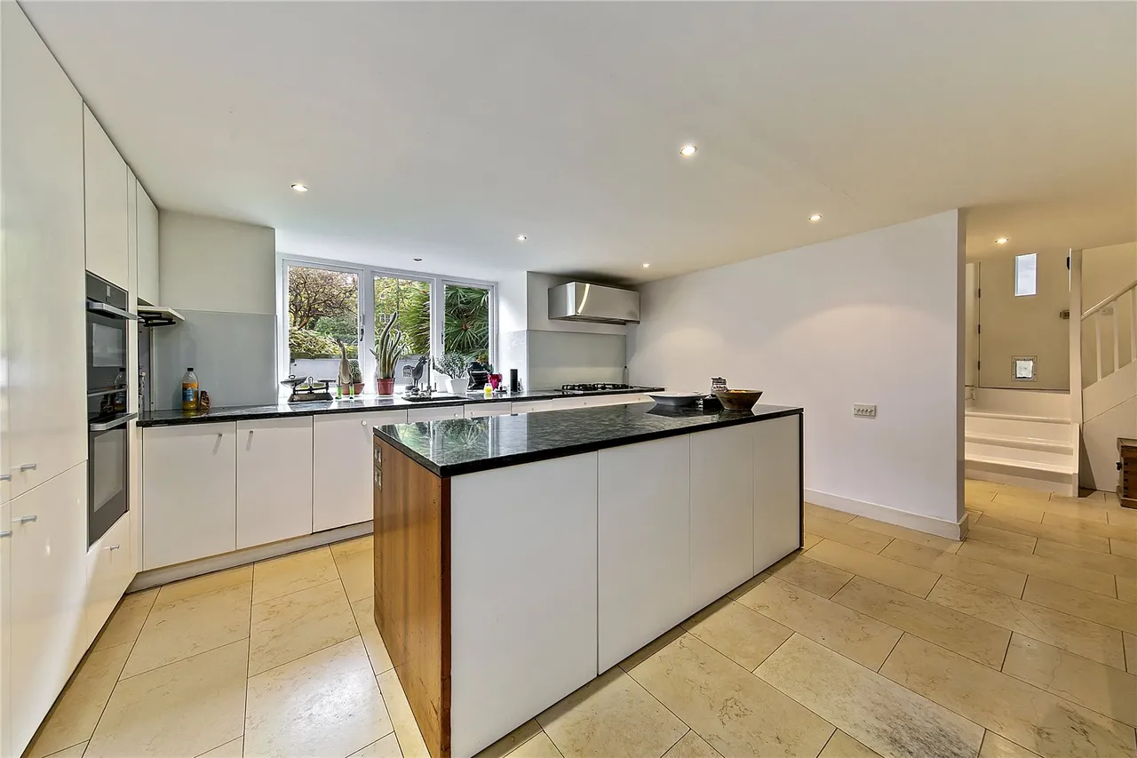 Queens Road, Richmond, TW10, photo 14