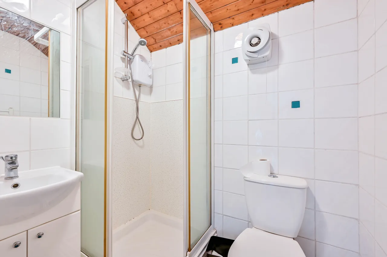 36 Guildford Park Road, photo 6