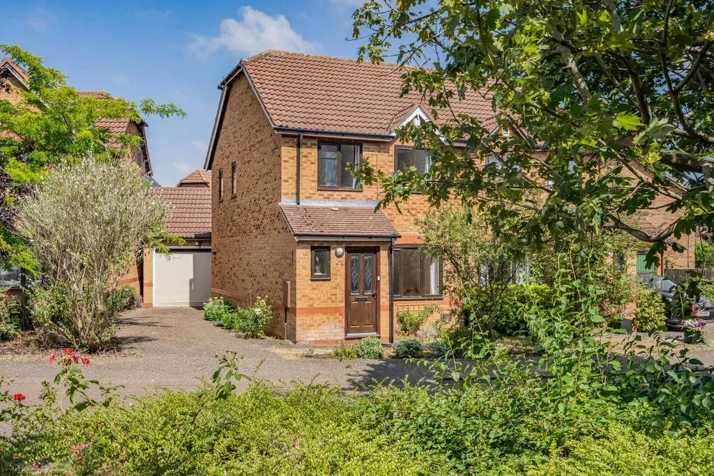 Treborough, Furzton, Milton Keynes, Buckinghamshire, MK4 1LR, photo 17