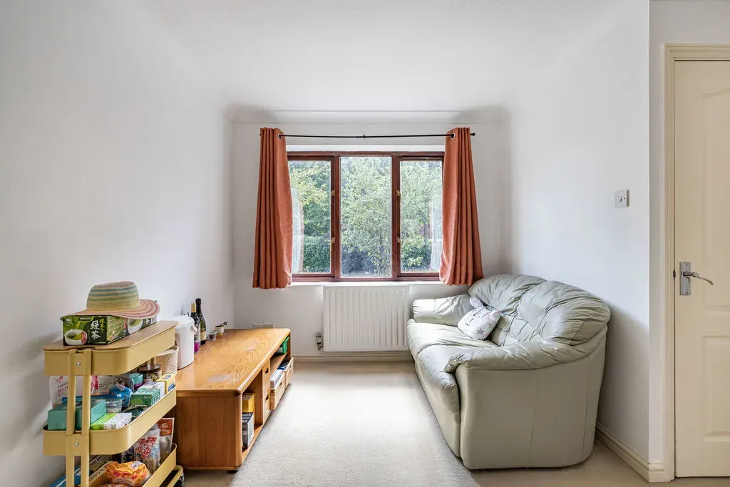 Treborough, Furzton, Milton Keynes, Buckinghamshire, MK4 1LR, photo 12