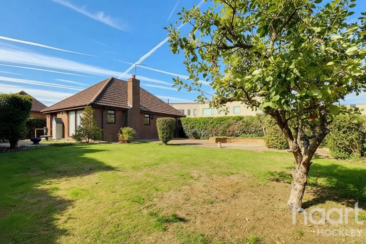 Greensward Lane, Hockley, SS5, photo 13