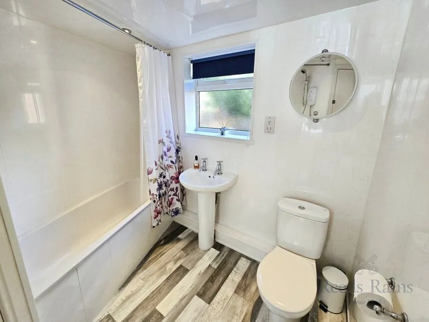 Belle View Drive, Consett, Durham, DH8, photo 4