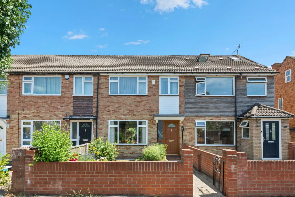 3 bed house for sale, Lilliput Avenue, Northolt, UB5