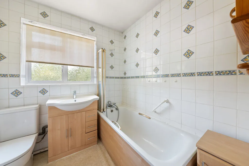 Lilliput Avenue, Northolt, UB5, photo 13