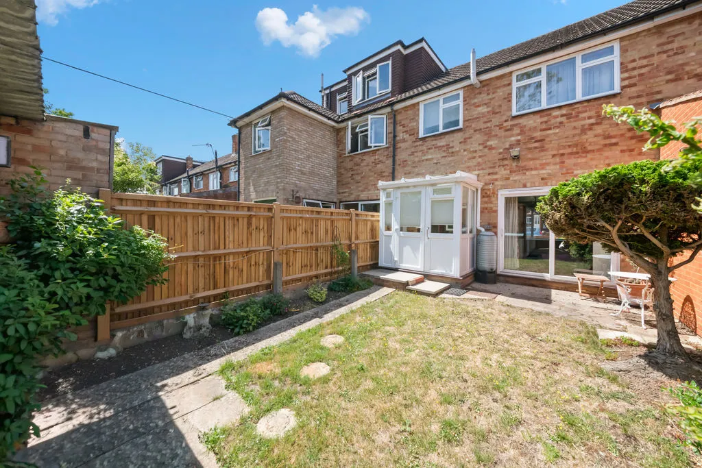 Lilliput Avenue, Northolt, UB5, photo 15