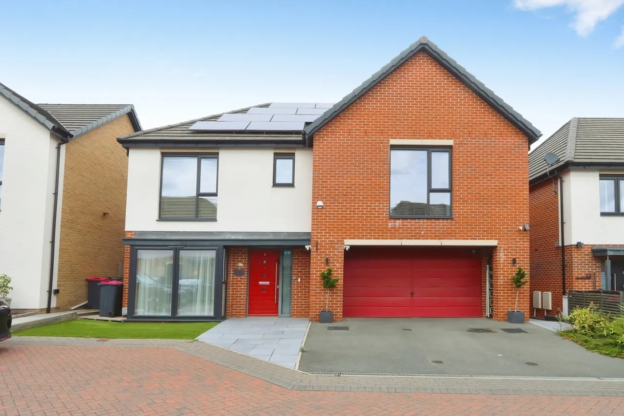 5 bed house for sale — Oak Dene Way, Waverley, Rotherham, South Yorkshire, S60
