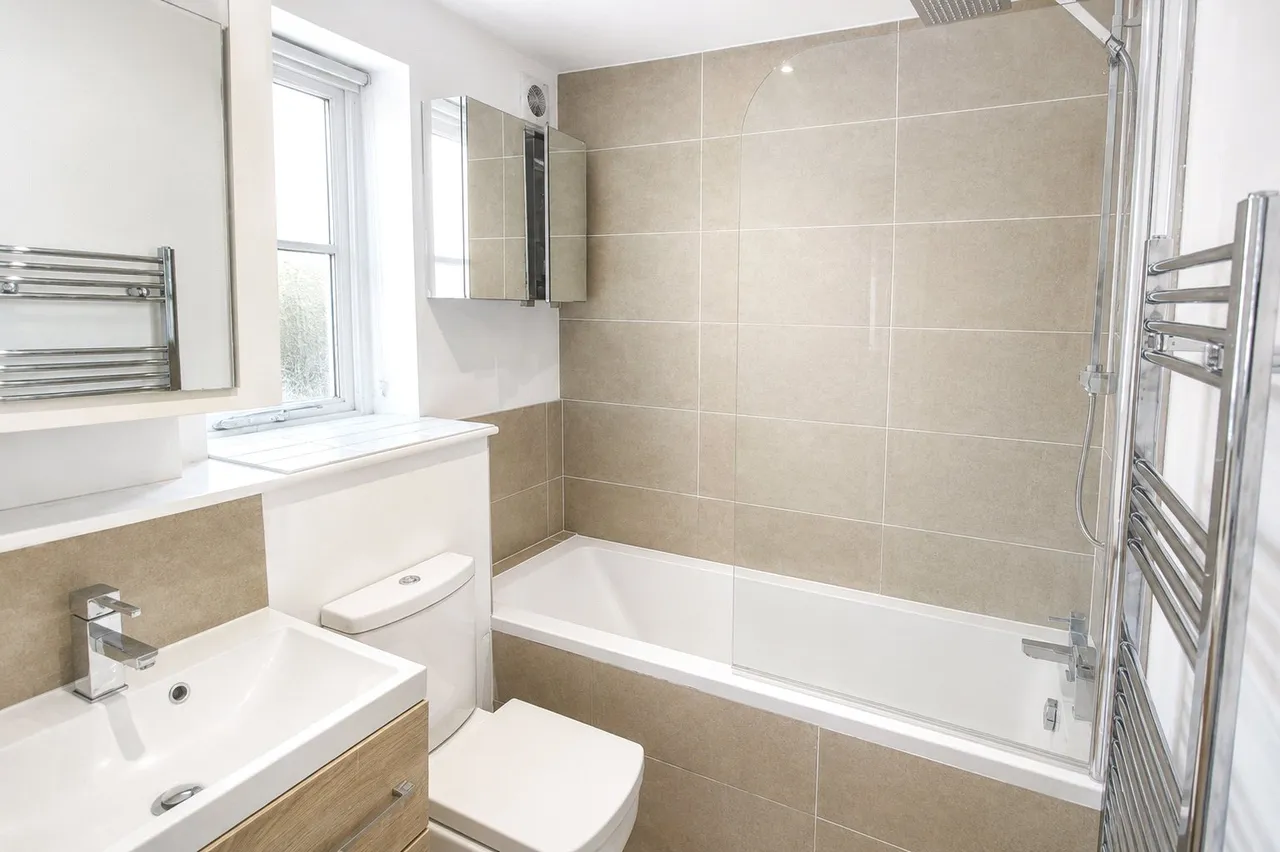Old Drum Mews, Petersfield, GU32, photo 4