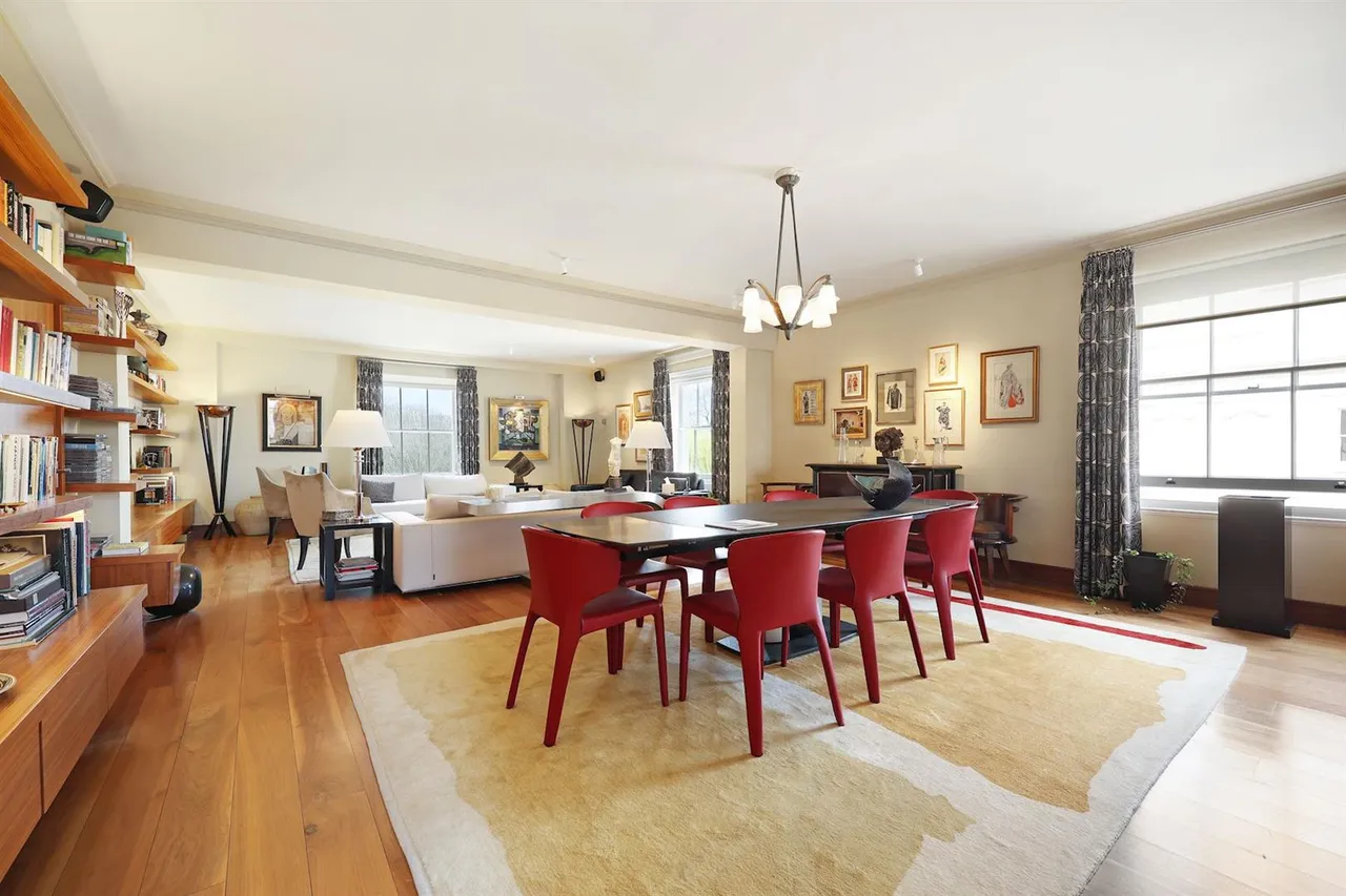 Cumberland Terrace, Regent's Park, London, NW1 4HP, photo 2