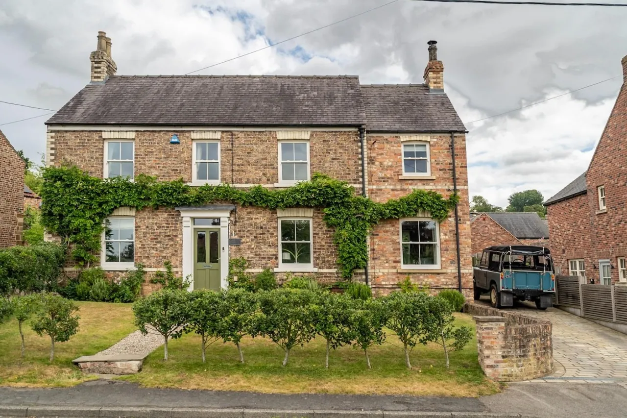5 bed house for sale, The Nookin, Husthwaite, YO61