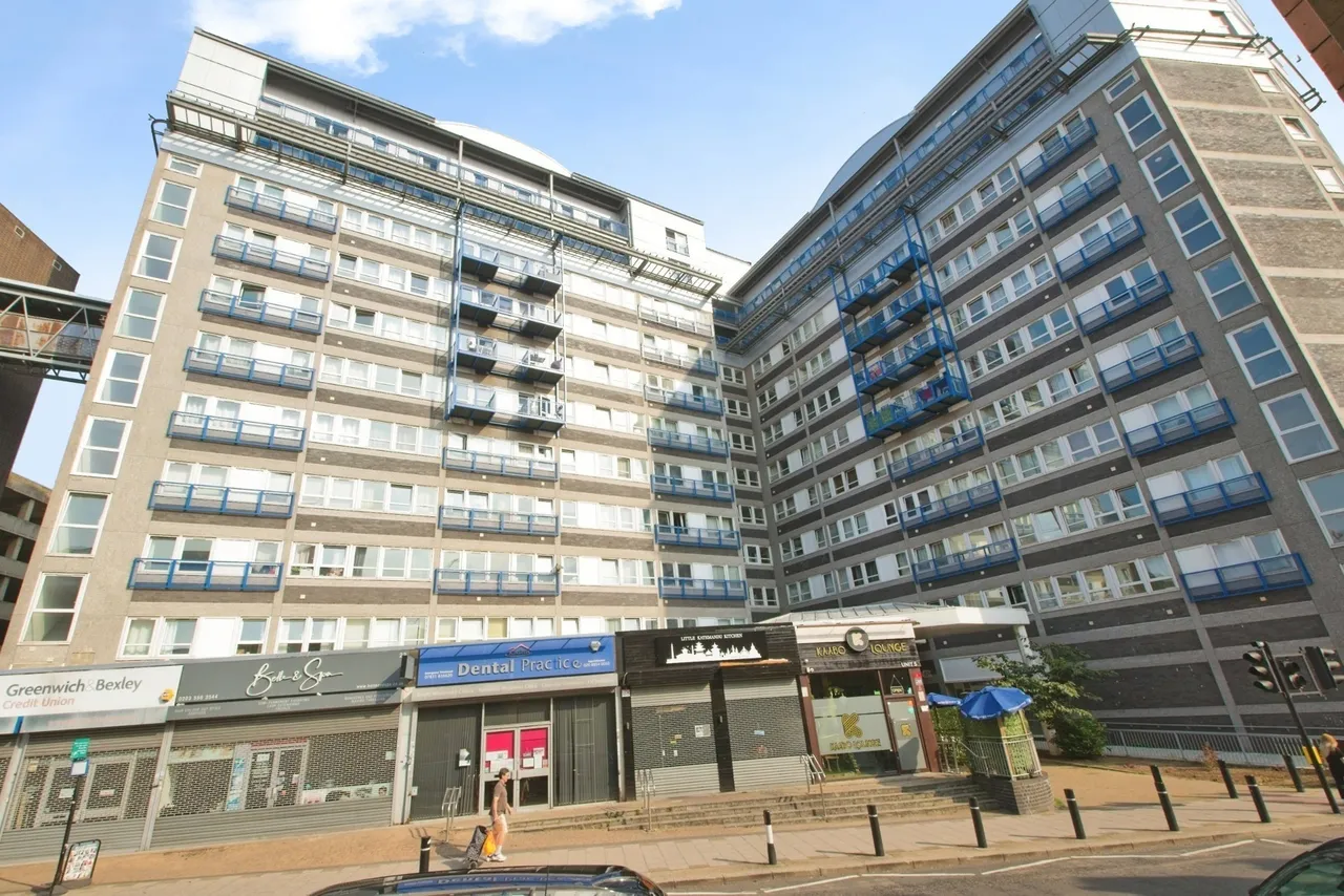 1 bed flat for sale, Calderwood Street, London, SE18
