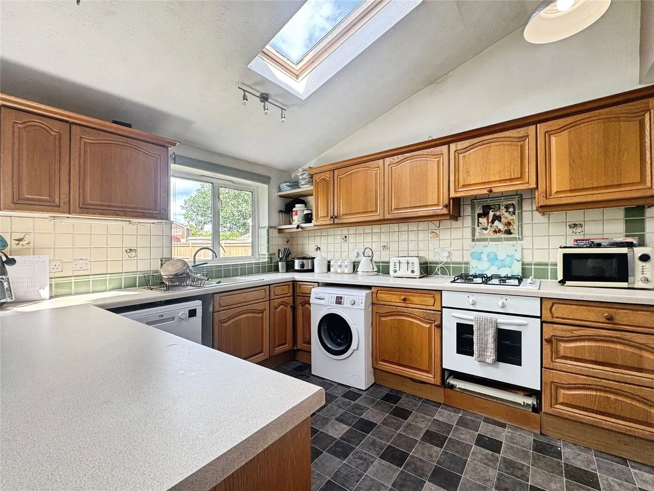 Boxalls Lane, Aldershot, Hampshire, GU11 3QW, photo 5