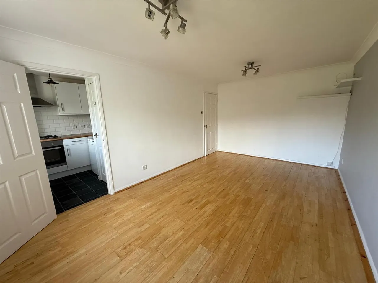 Albany Mews Ware, Herts SG12 7AL, photo 3