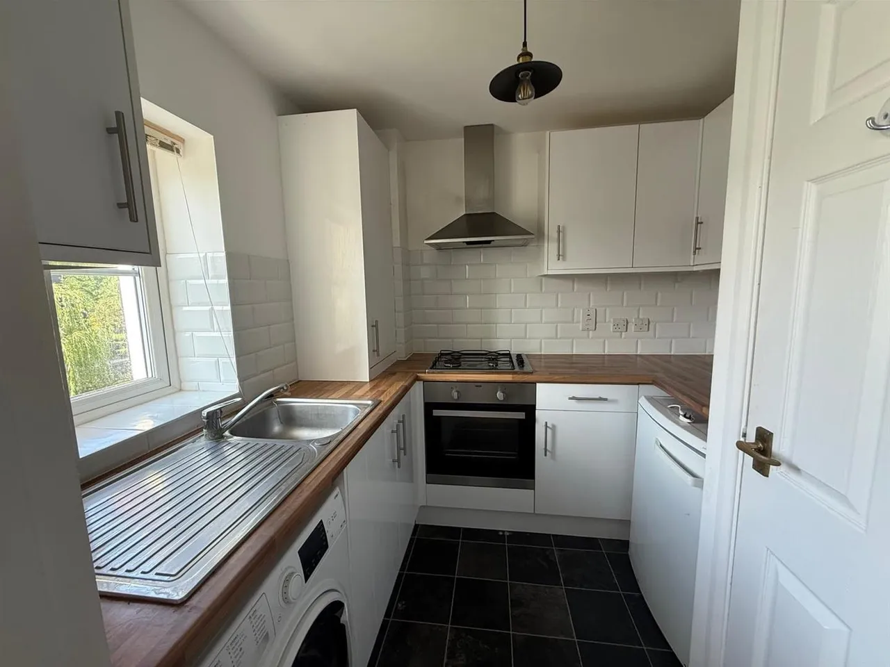 Albany Mews Ware, Herts SG12 7AL, photo 2
