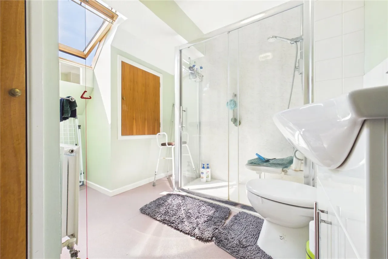 Highfield Court, Burghfield Common, RG7, photo 8