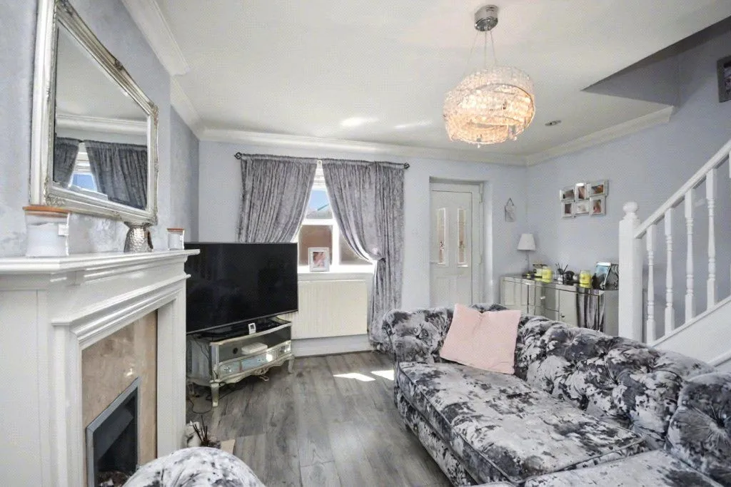 St. James Close, Leeds, LS12, photo 12