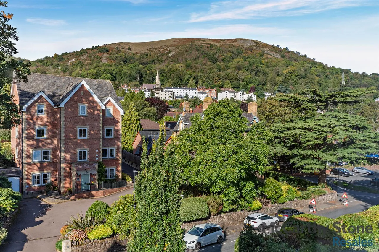 Victoria Road, Malvern, WR14, photo 3