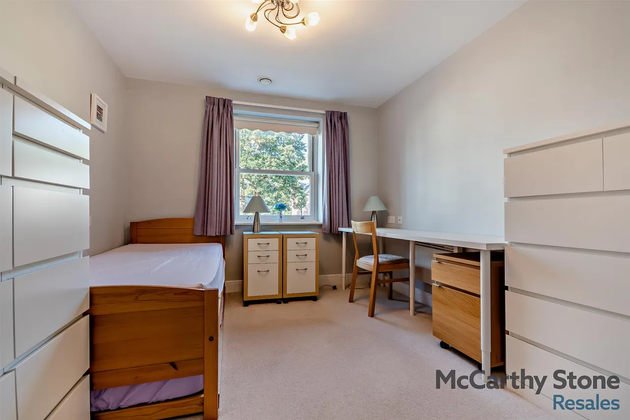 Victoria Road, Malvern, WR14, photo 12