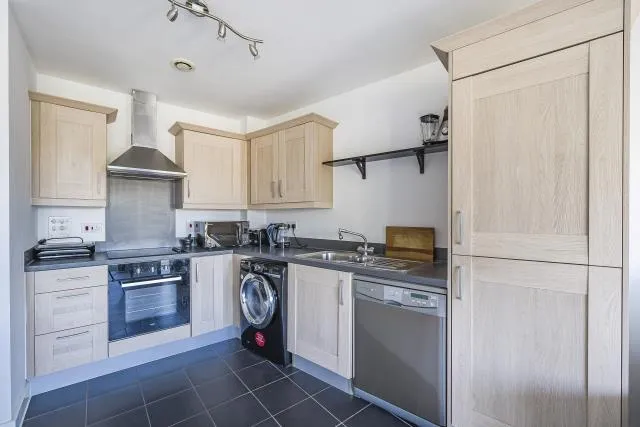 Mallory Road, Basingstoke, RG24, photo 4