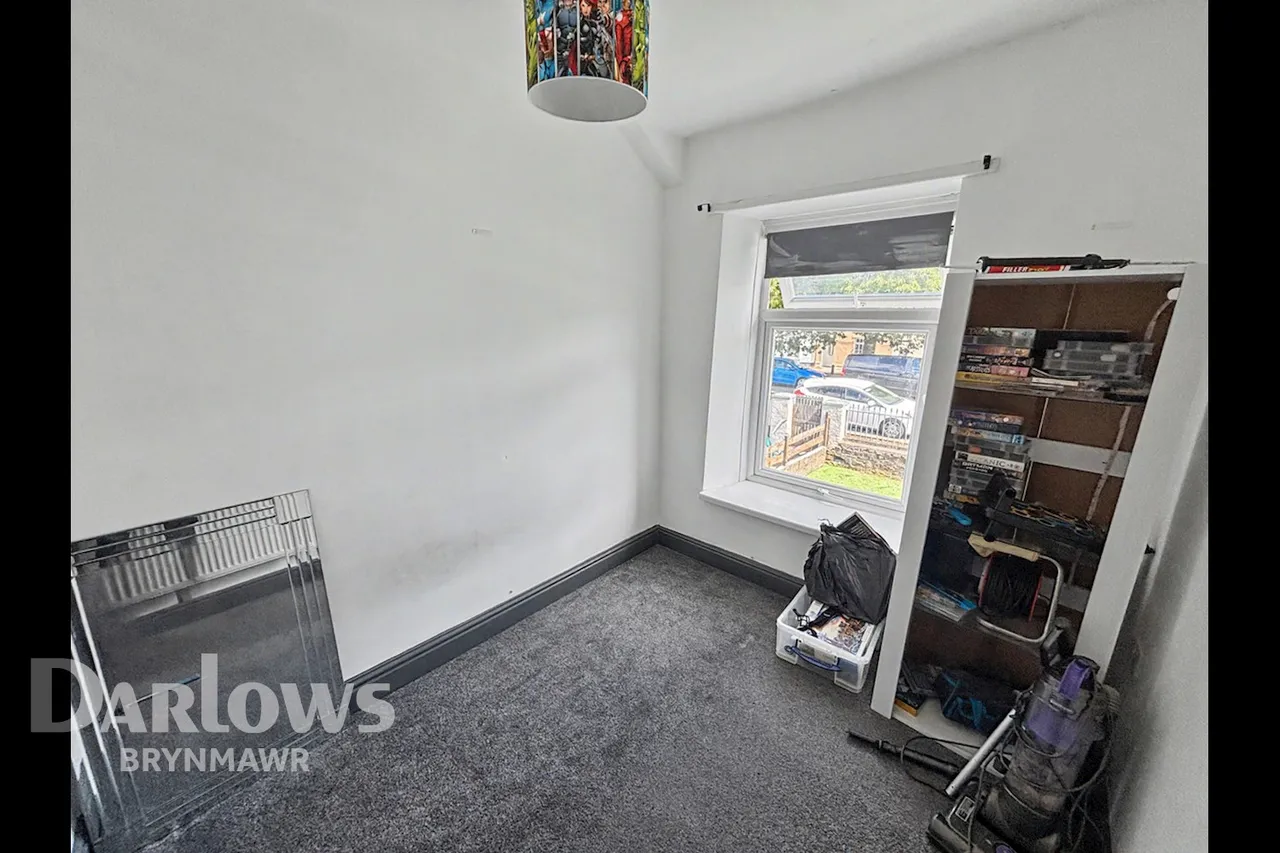 Pochin Crescent, Tredegar, photo 10