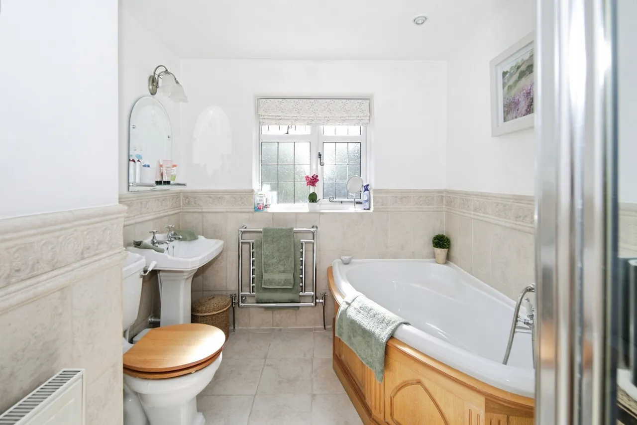 The Oaklands, Birmingham, B37, photo 14