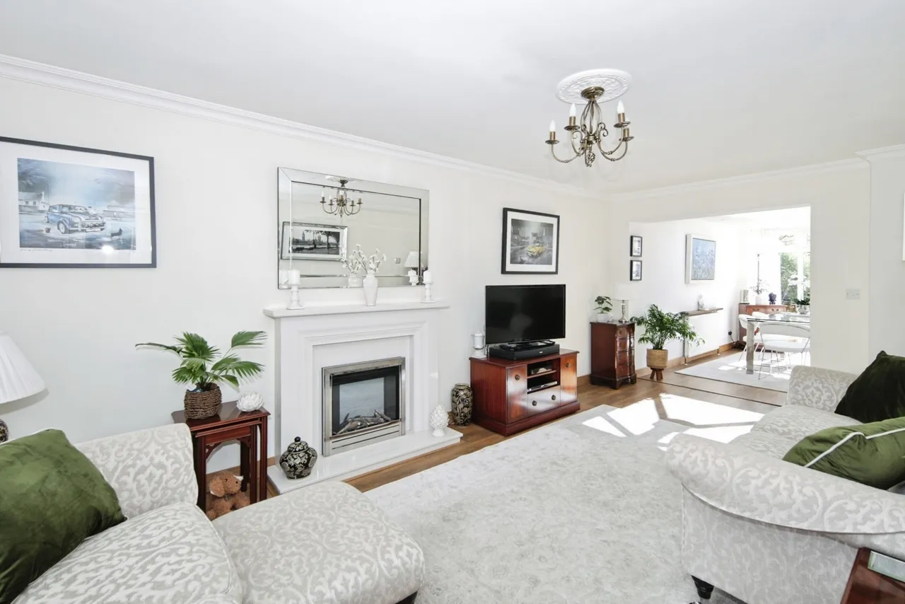 The Oaklands, Birmingham, B37, photo 2