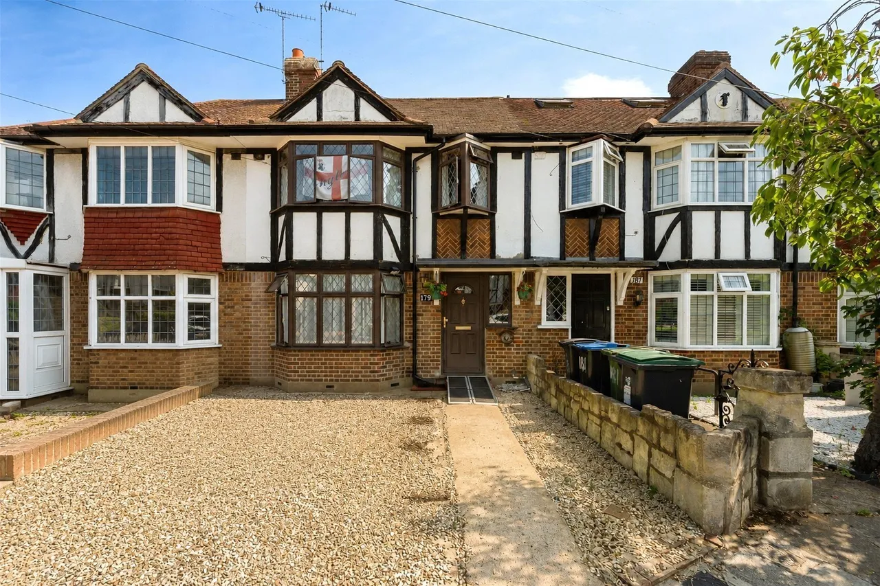 3 bed house for sale, Barnfield Avenue, Kingston upon Thames, KT2