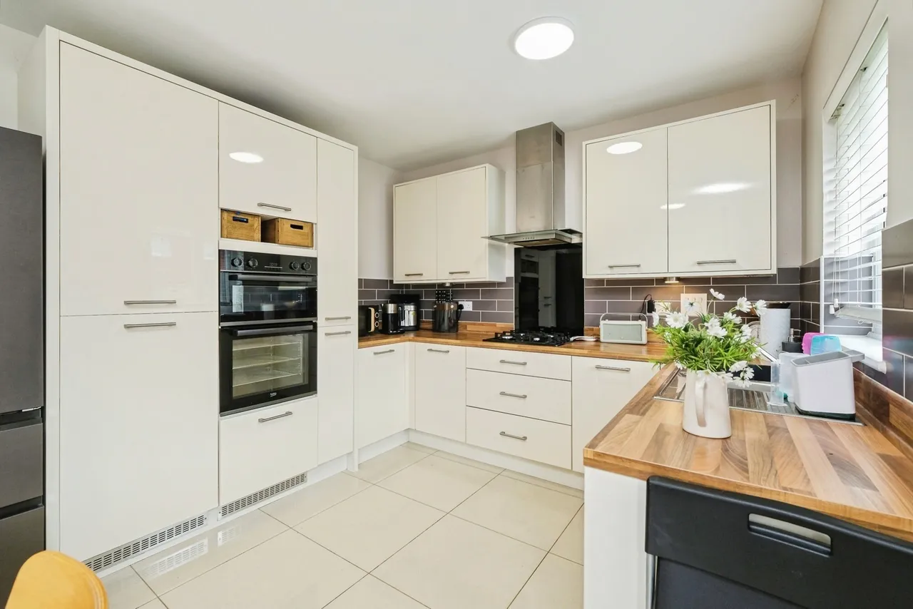 Tamar Valley Close, NEWPORT, Gwent, NP20, photo 4