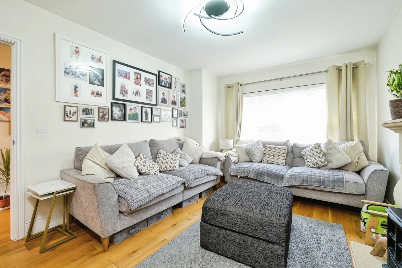 Tamar Valley Close, NEWPORT, Gwent, NP20, photo 2