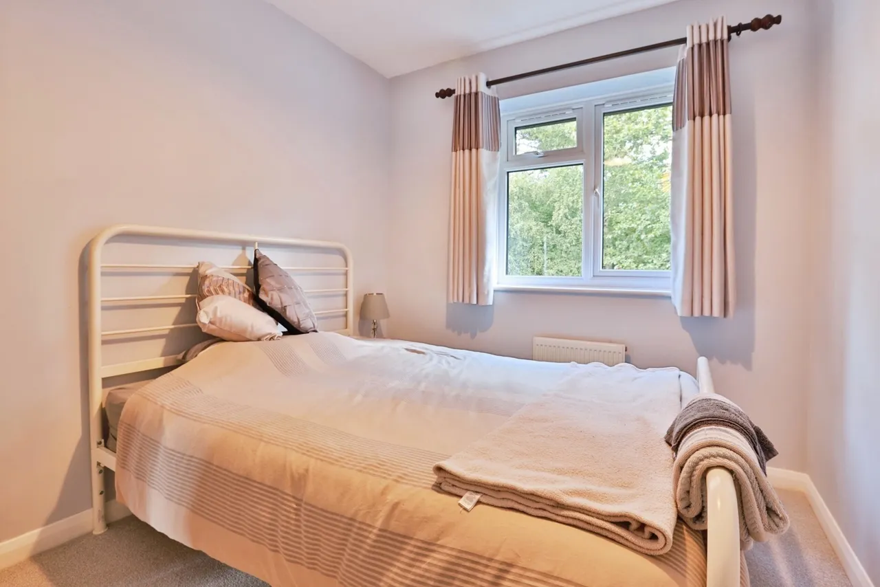 Royster Close, Canford Heath, BH17, photo 13