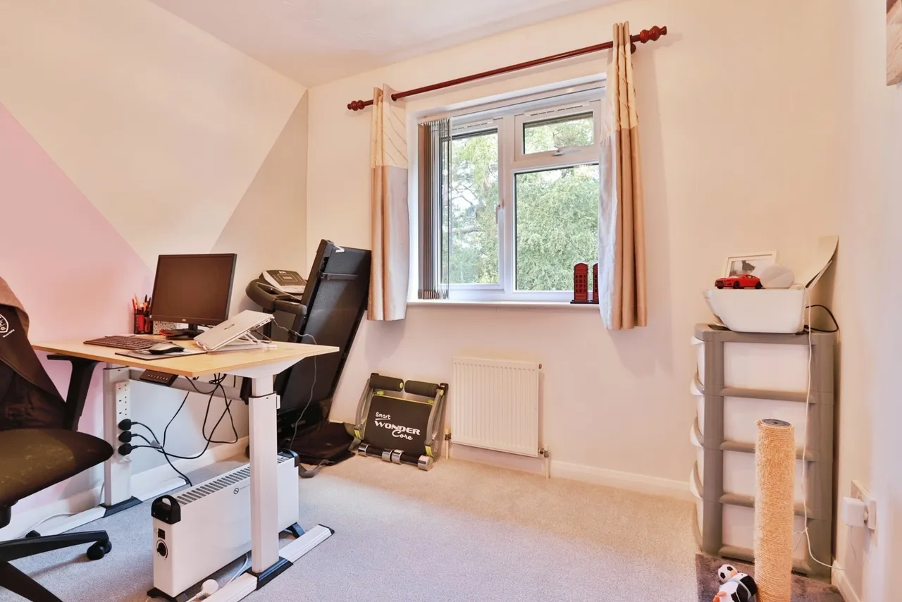 Royster Close, Canford Heath, BH17, photo 14