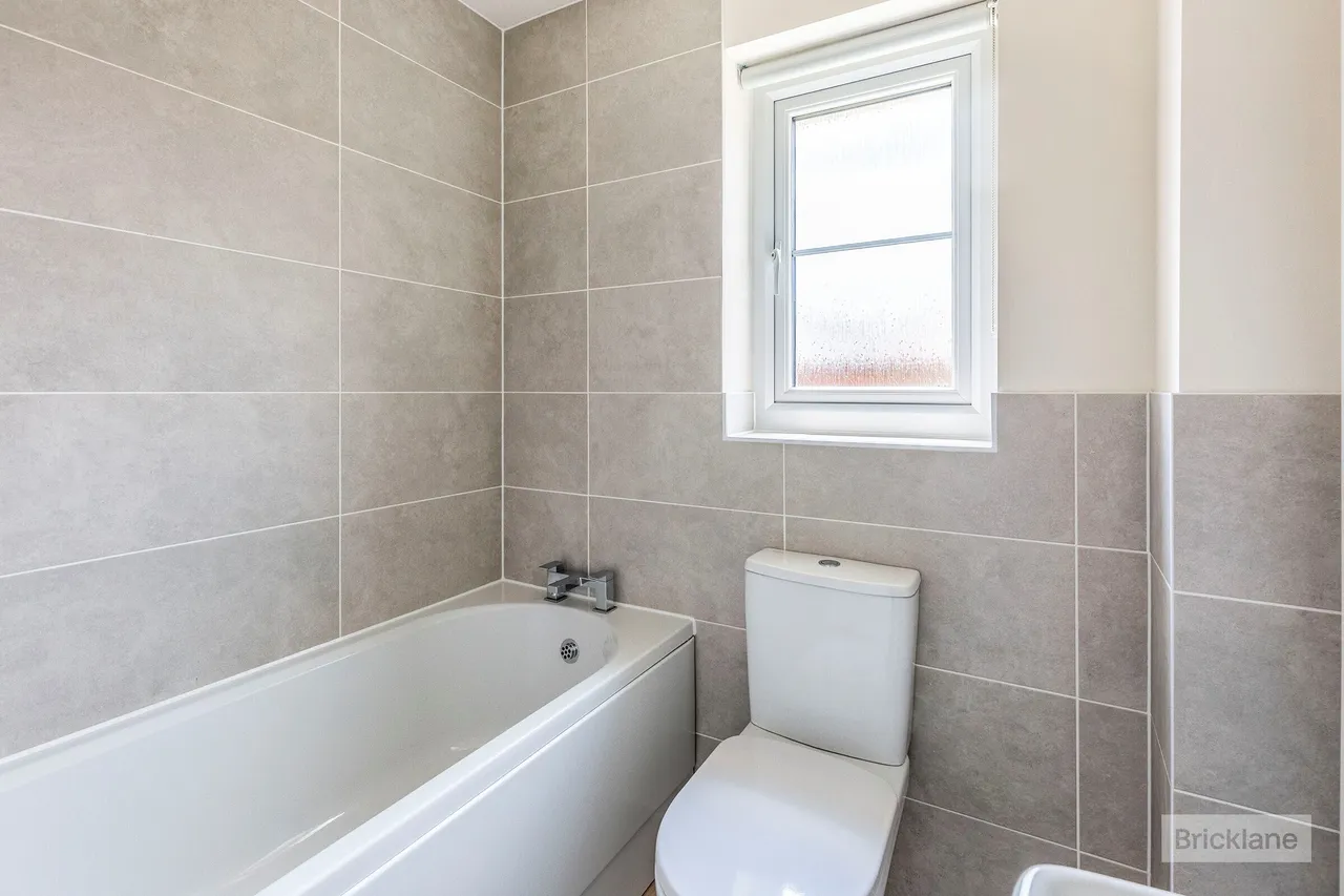 Almond Avenue, Whittlesey, PE7, photo 11