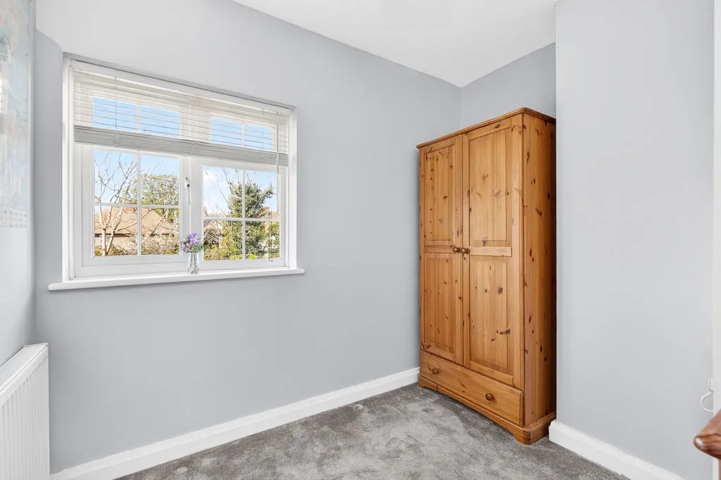 Abbotts Tilt Hersham, Walton-On-Thames KT12 4RB, photo 18