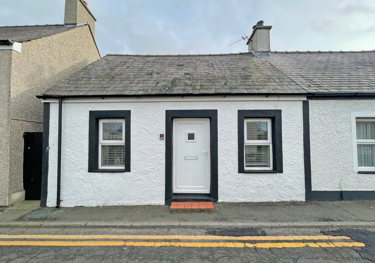 3 bed house for sale, Church Street, Aberffraw