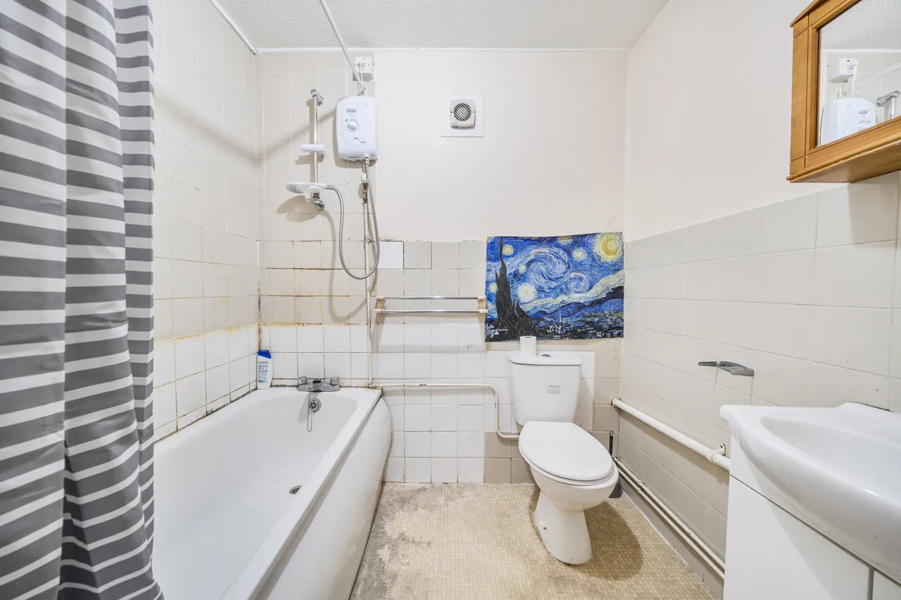 Bramble Close, Stanmore, HA7, photo 4