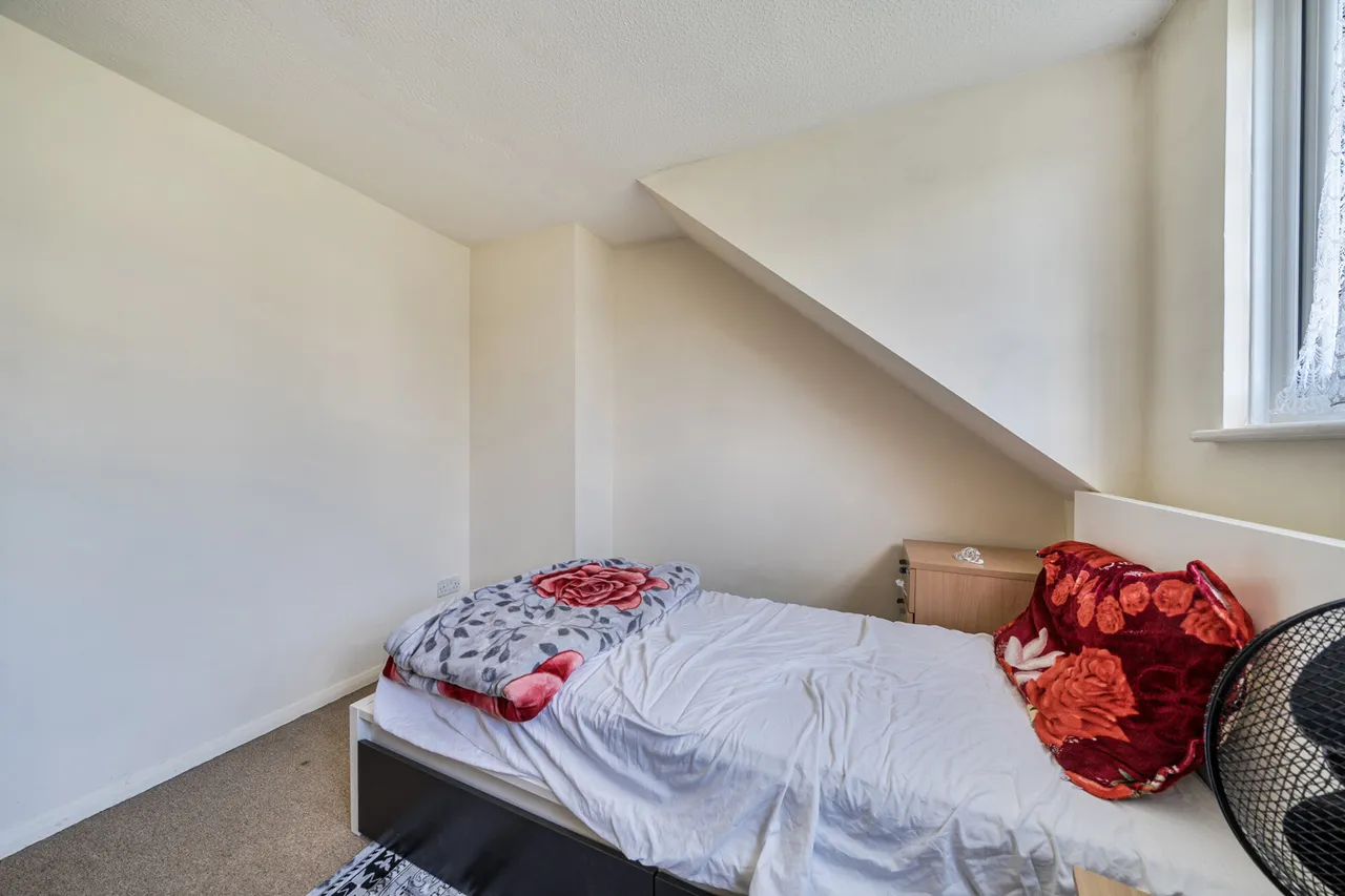 Bramble Close, Stanmore, HA7, photo 11