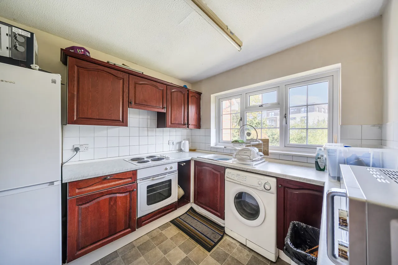 Bramble Close, Stanmore, HA7, photo 16