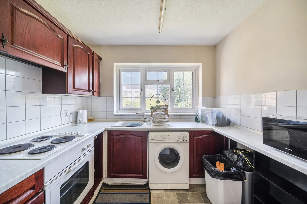 Bramble Close, Stanmore, HA7, photo 5