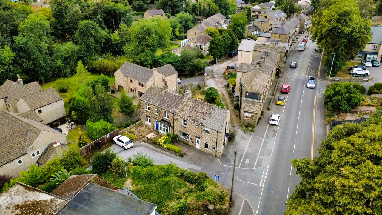 Wakefield Road, Denby Dale, photo 20